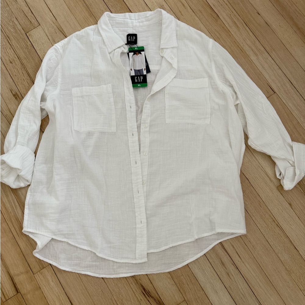 NWT - GAP Women's White Button Down Muslin Shirt